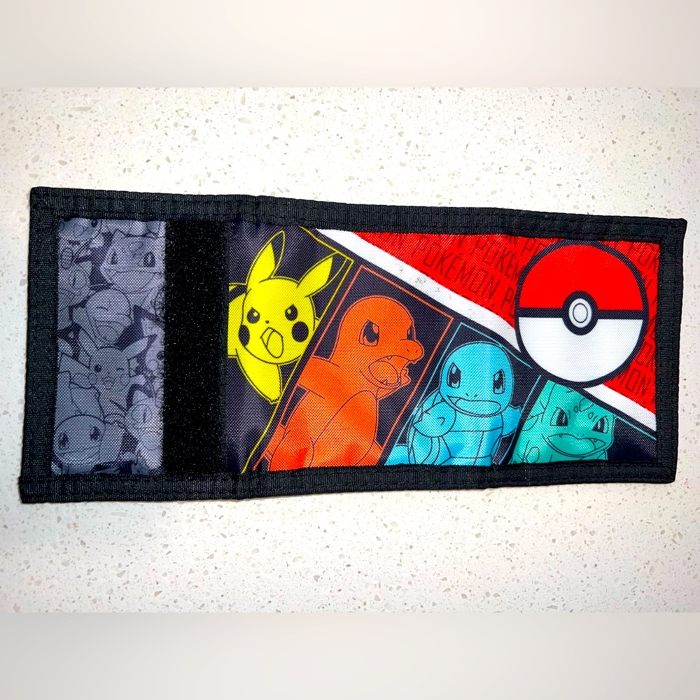 Pokemon Pikachu & Friends Trifold Wallet Canvas All Over Print Charizard